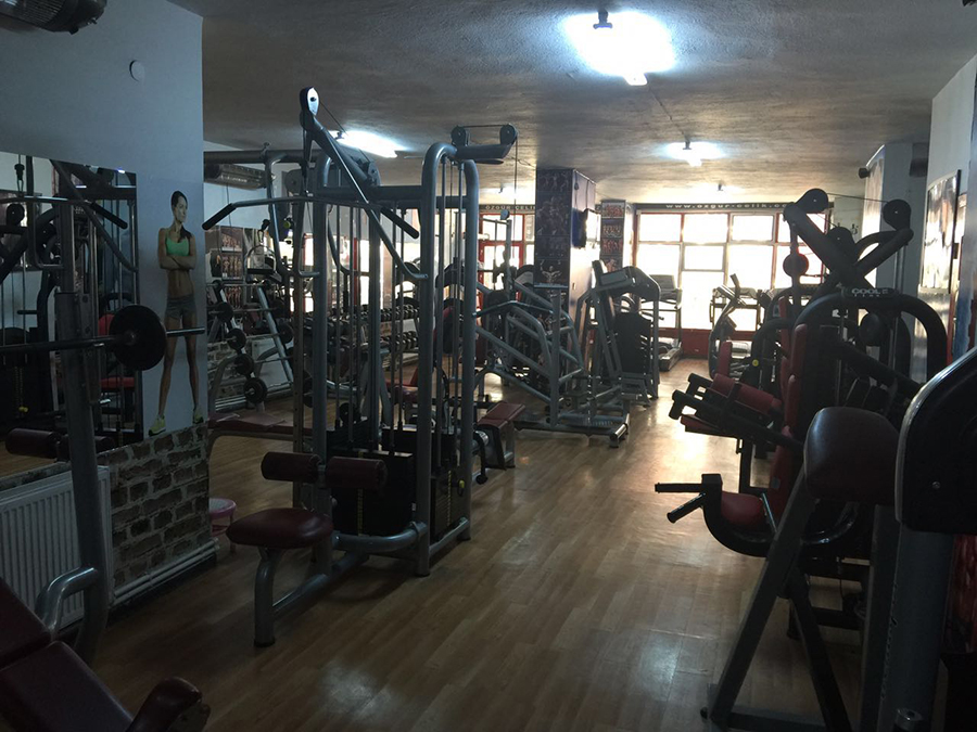 Özgür Çelik Spor Merkezi