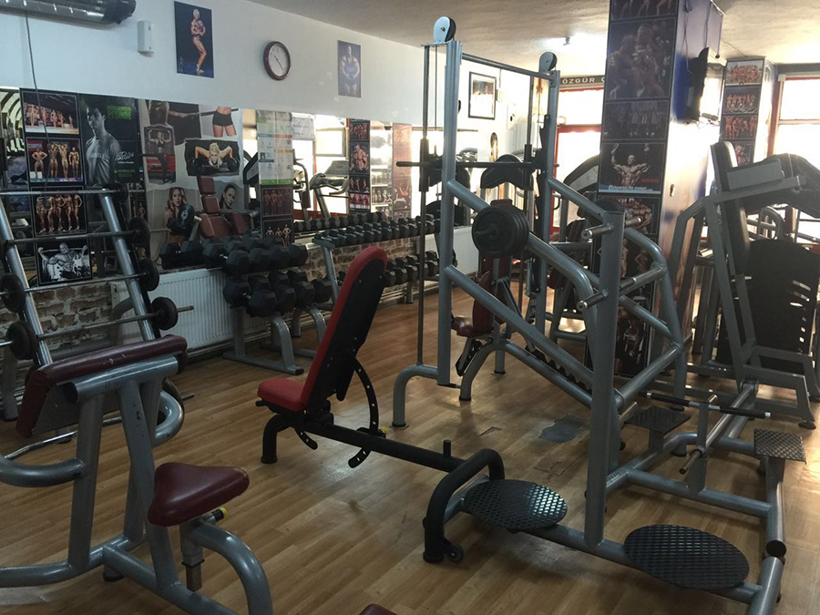 Özgür Çelik Spor Merkezi